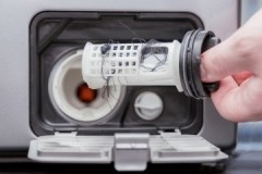 Подробная инструкция по чистке сливного фильтра стиральной машины Индезит